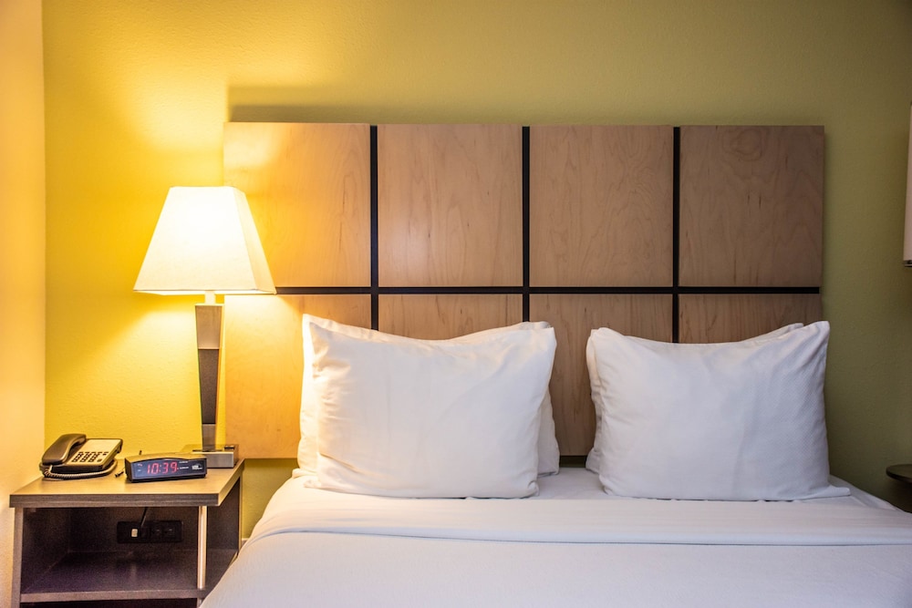 Candlewood Suites : Overland Park W 135th St by IHG - photo 17