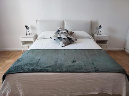 Colosseum Rome Guest House Luil — 4-Star Luxury Hotel in Rome, Italy