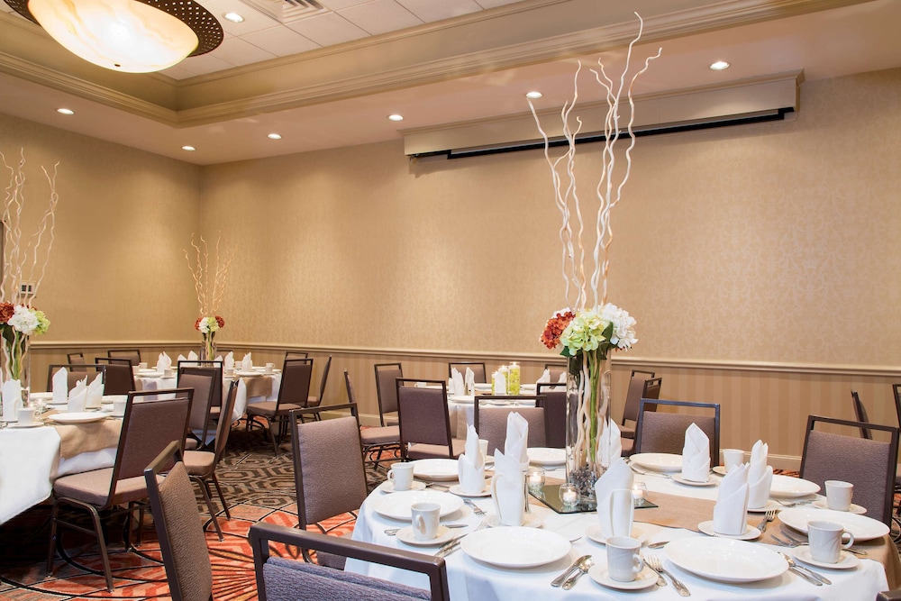 DoubleTree by Hilton Hotel Grand Rapids Airport - photo 65