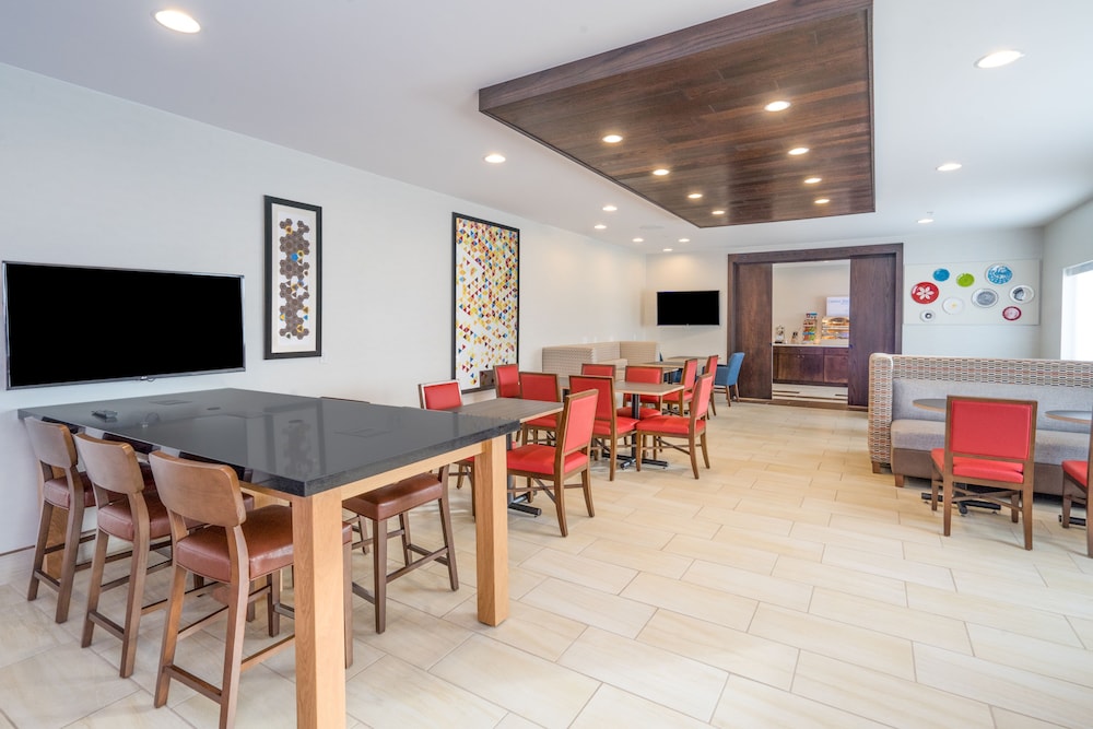 Holiday Inn Express Howe by IHG - photo 30