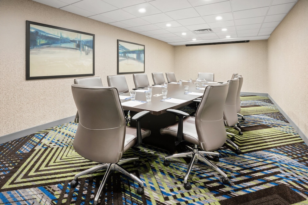 Holiday Inn Express & Suites Marysville by IHG - photo 36