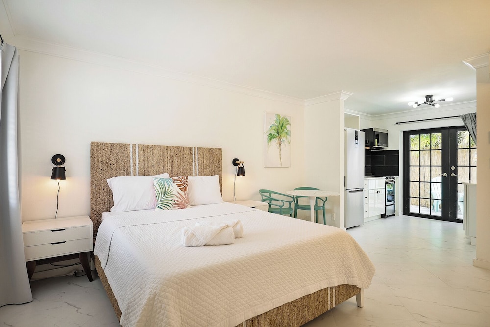 La Mer Suites - photo 18