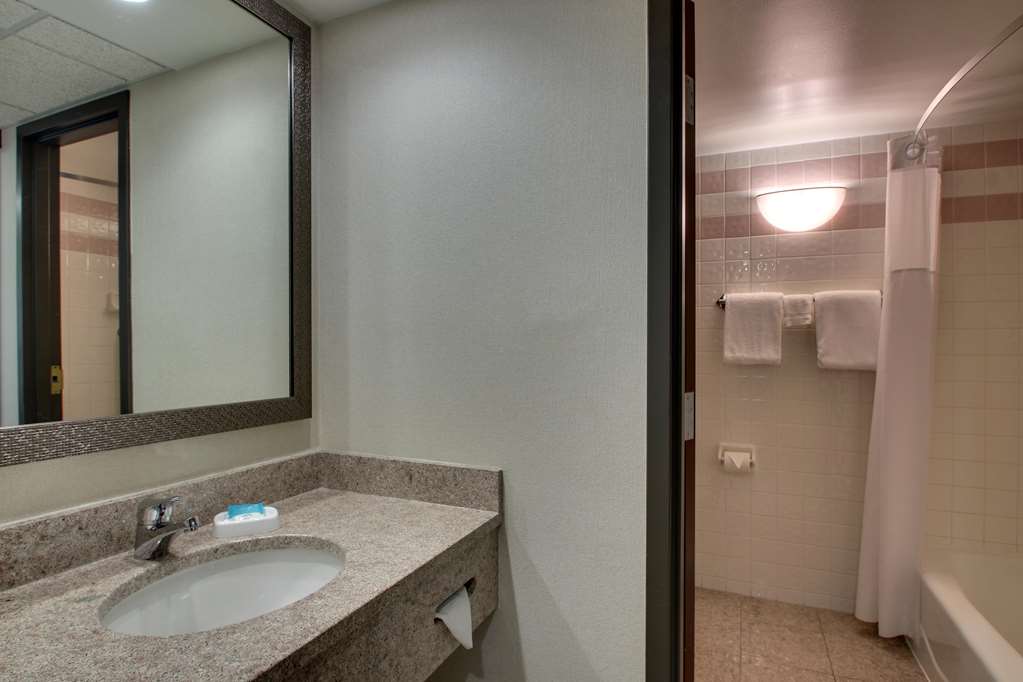 Drury Inn & Suites Evansville East - photo 25
