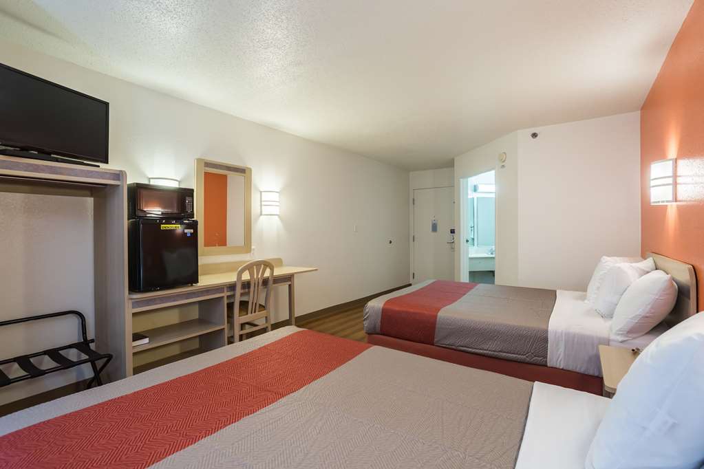 Motel 6 Dale IN - photo 9