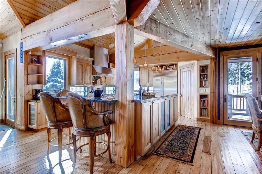 Three Peaks Mountain 5 Br home by RedAwning — 4-Star Luxury Hotel in Silverthorne, United States