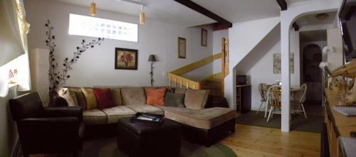 Alaska Chalet Bed & Breakfast - photo 9
