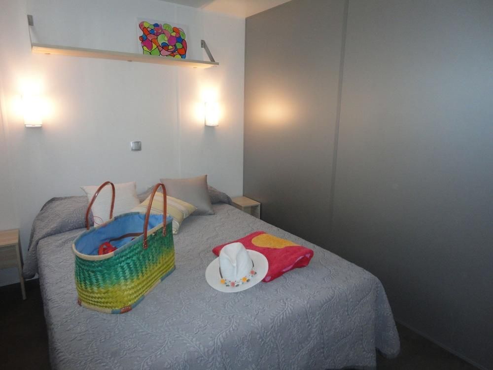 Camping les Acacias — 4-Star Luxury Hotel in Frejus, France