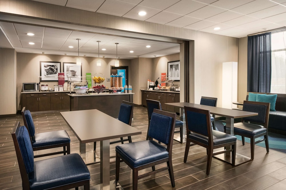 Hampton Inn Kernersville - photo 25
