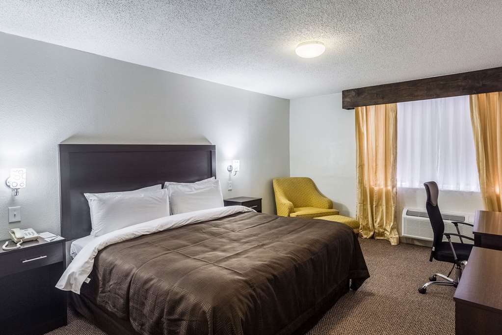 Clarion Inn near McAllen Airport - photo 18