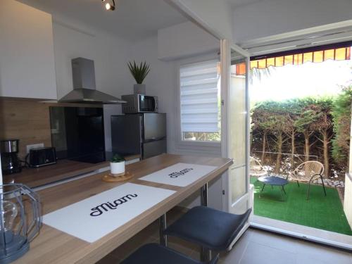 Studio Moderne En Rez de Jardin - carbon neutral hotel in Antibes