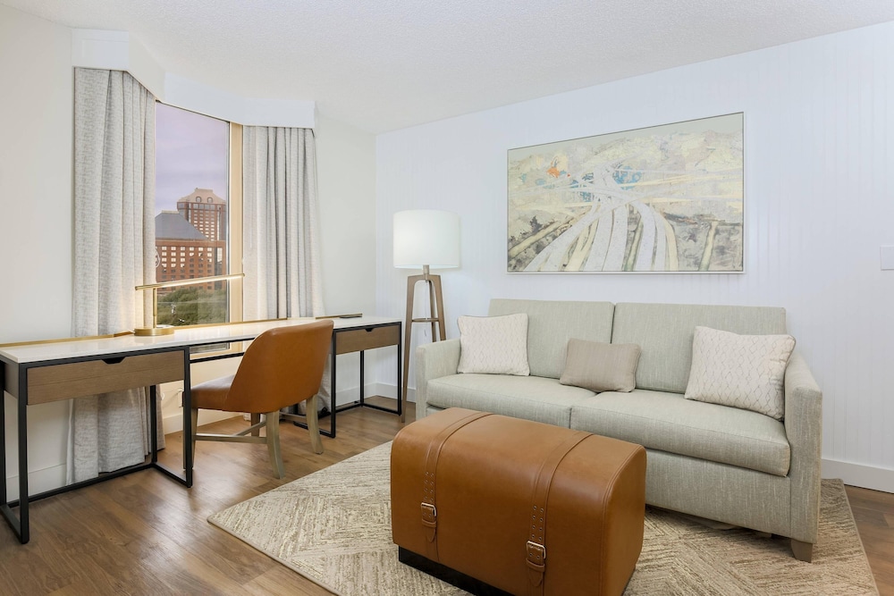 Sheraton Suites Market Center Dallas - photo 16