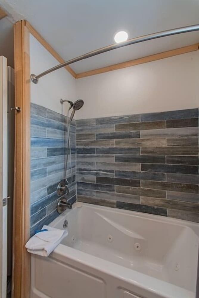Edgewater Resort - photo 105