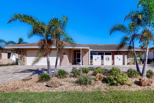 Breezes and Bliss on the Canal — Punta Gorda — photo 4