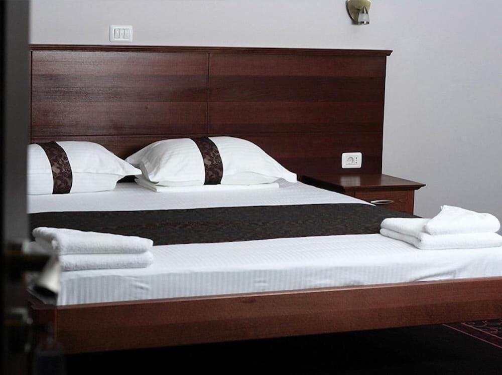 Vila Ami — 4-Star Luxury Hotel in Constanta, Romania