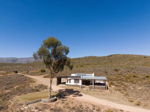 Icarus - carbon neutral hotel in Unknown City