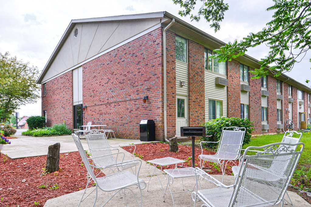 Americas Best Value Inn & Suites Bluffton - photo 24