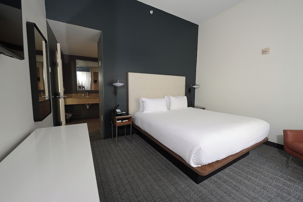 Courtyard by Marriott Albany - photo 8