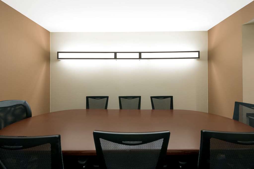 Microtel Inn and Suites Eagle Pass - photo 12