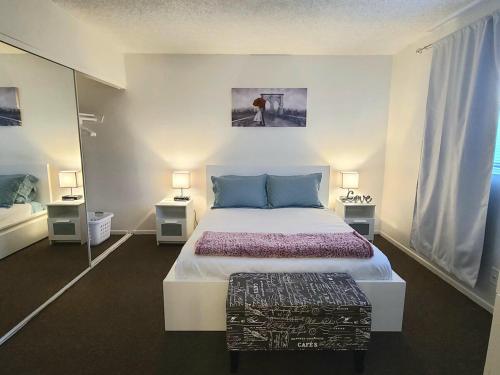 2 Bed 2 Bath Downtown Vegas Near The Strip