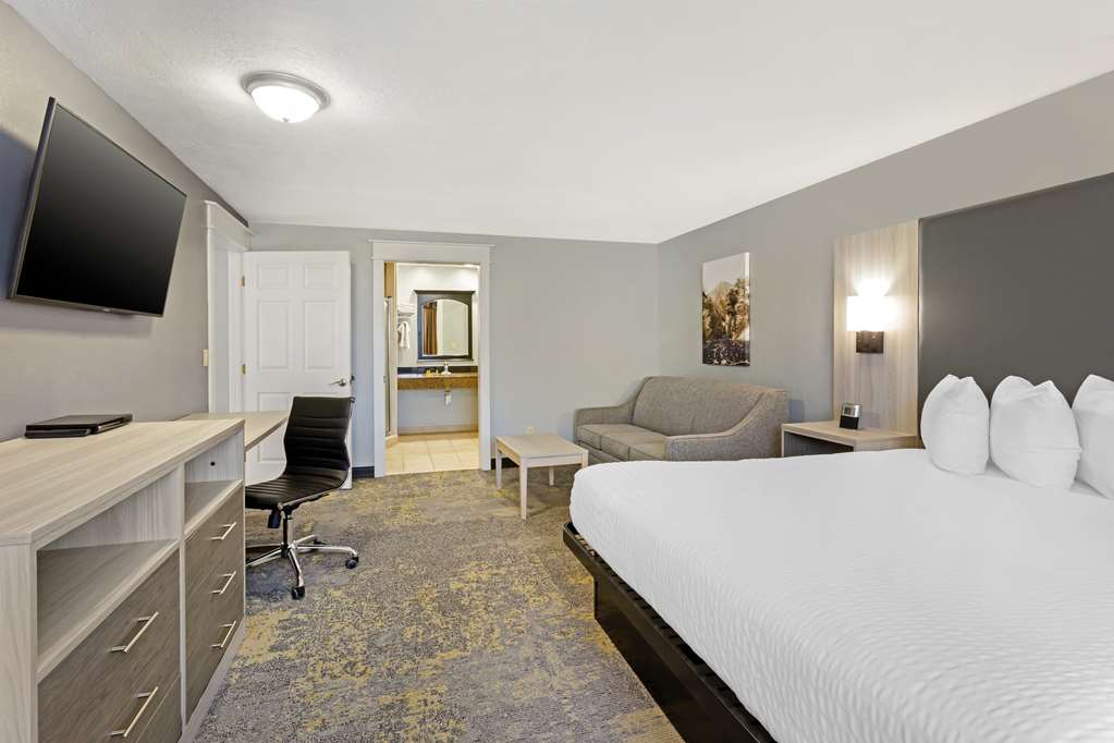 Best Western Plus Weston Inn - photo 10