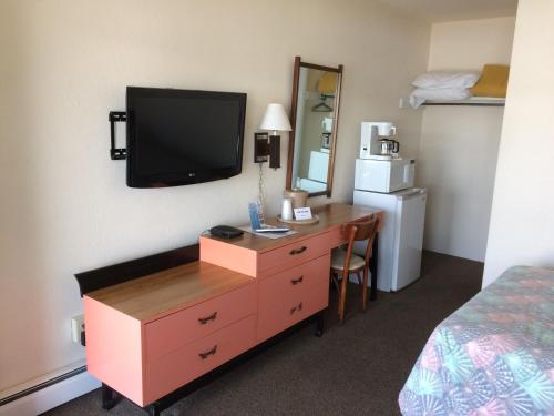 Crystal Sands Motel - photo 22