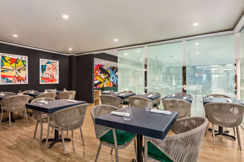 Wingate by Wyndham Bronx Haven Park - photo 12