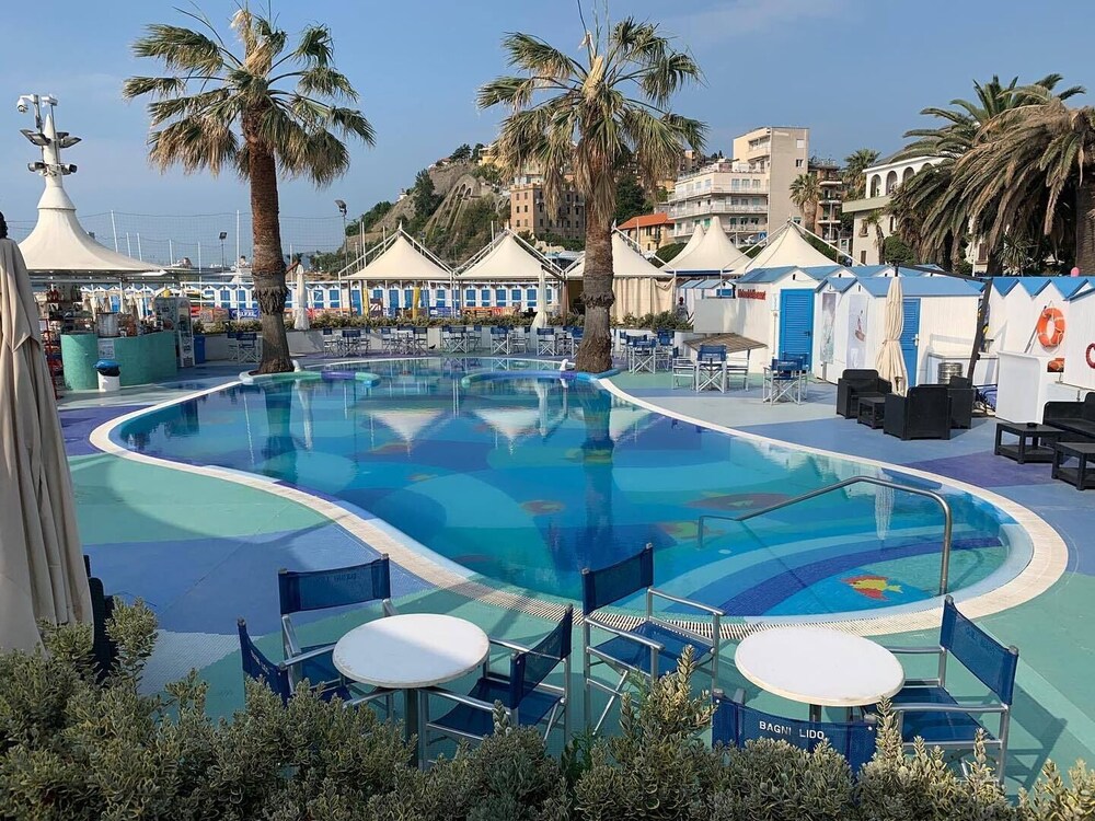 Lido Beach & Life Resort — hotel in Albisola Marina
