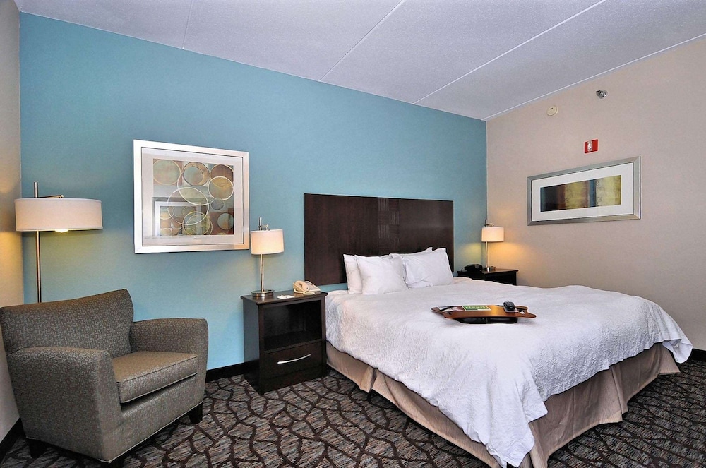 Hampton Inn Eden - photo 13
