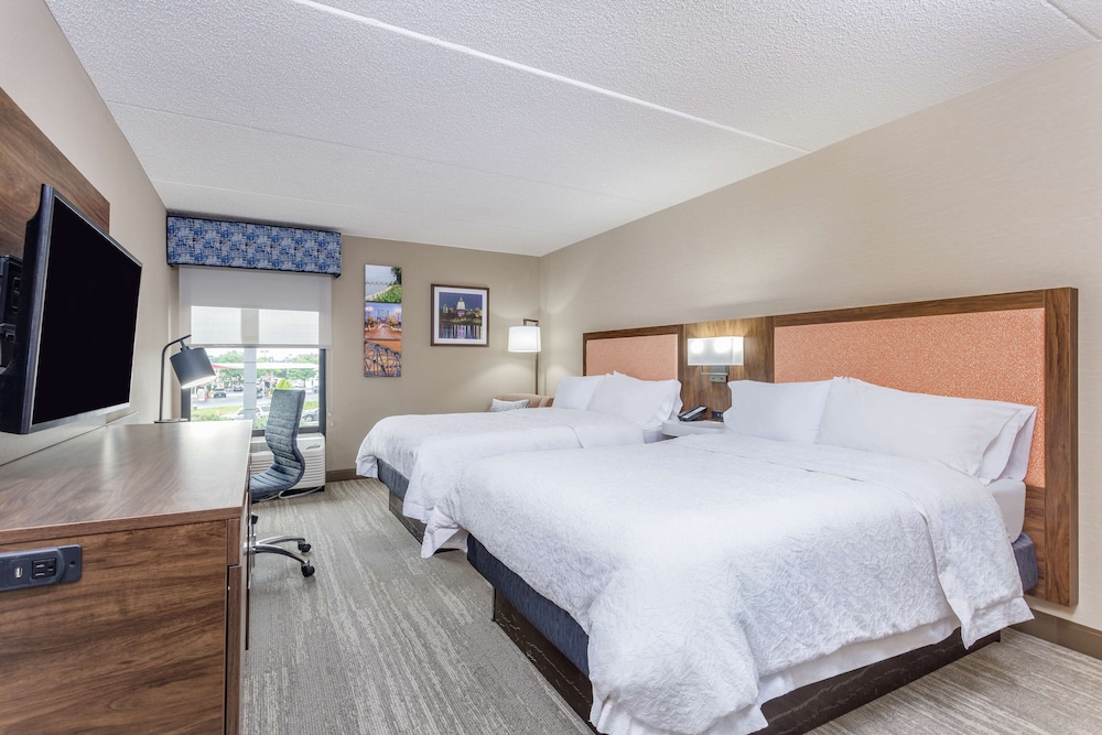 Hampton Inn Harrisburg East - photo 19