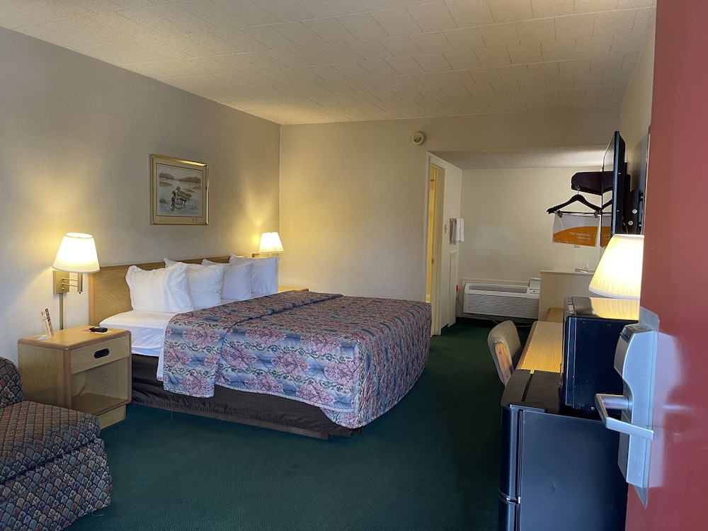 Econo Lodge Altoona I 99 - photo 14
