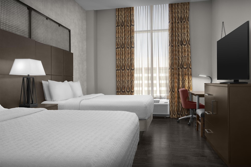 Hampton Inn & Suites Austin @ The University Capitol - photo 7