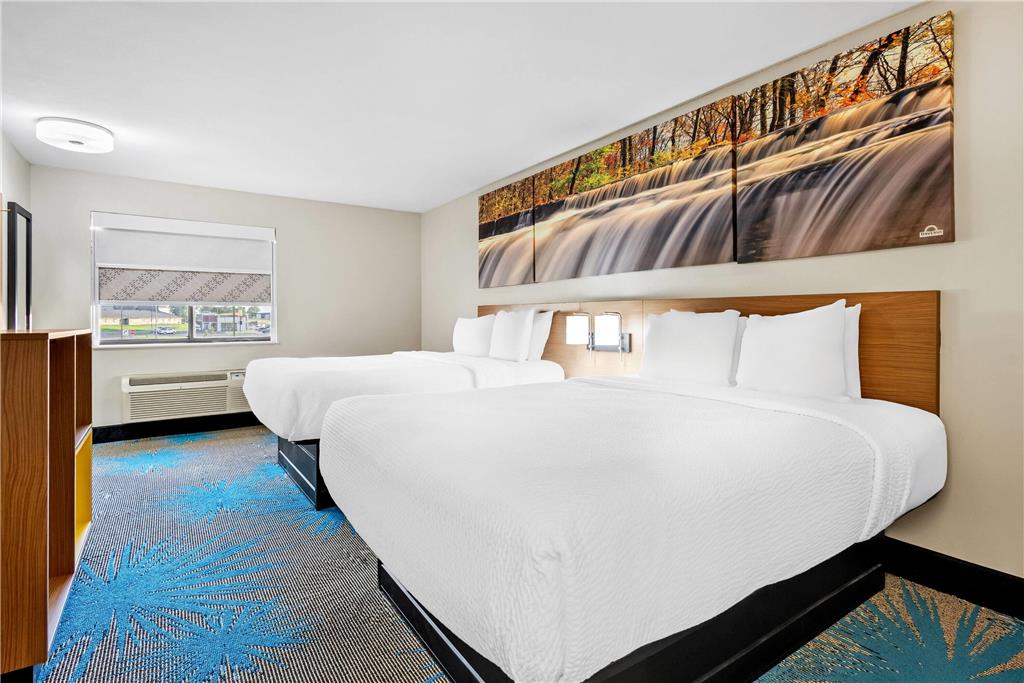 Days Inn by Wyndham Mitchell SD - photo 43