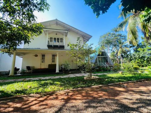 Villa Peace & Plenty — 4-Star Luxury Hotel in Galle, Sri Lanka