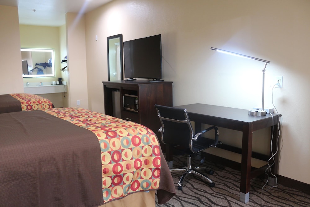 Express Inn & Suites Bush Airport - photo 9