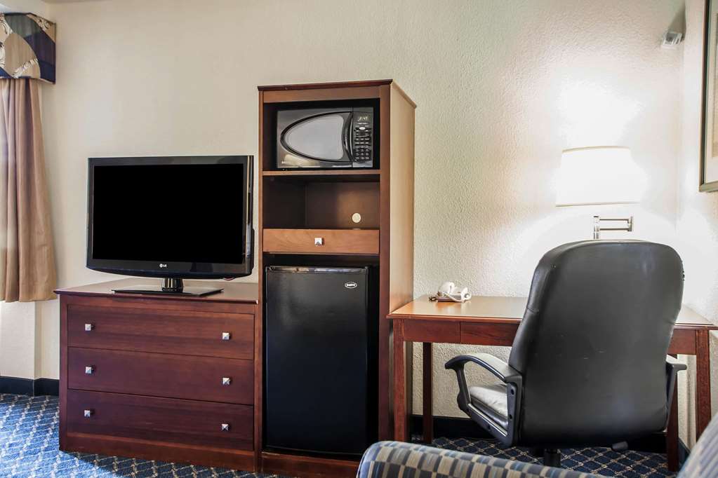 Comfort Inn Feasterville Trevose - photo 29