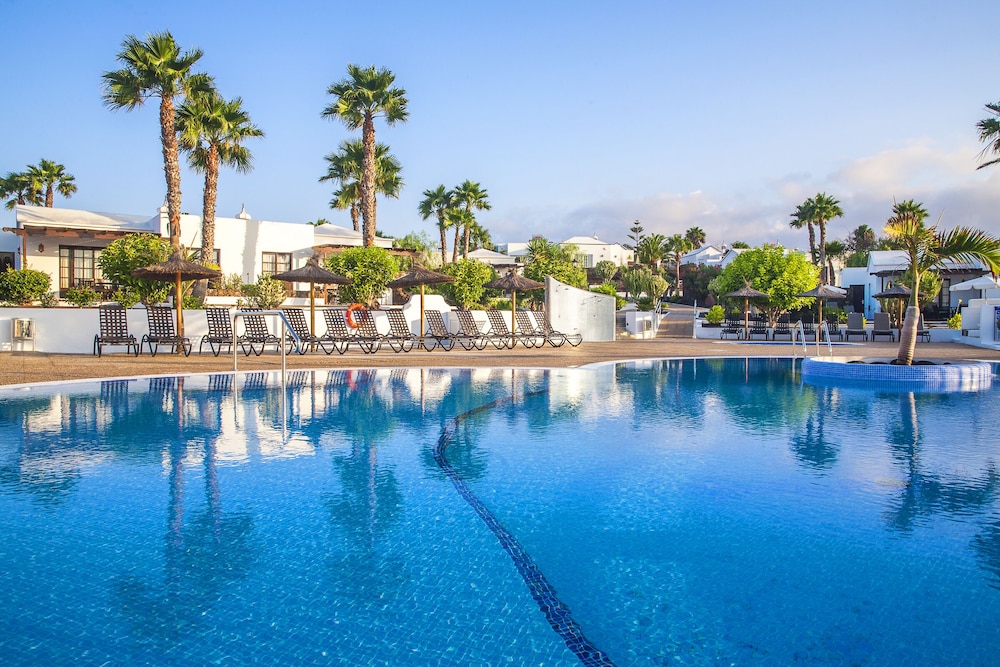Jardines del Sol — 4-Star Luxury Hotel in Yaiza, Spain