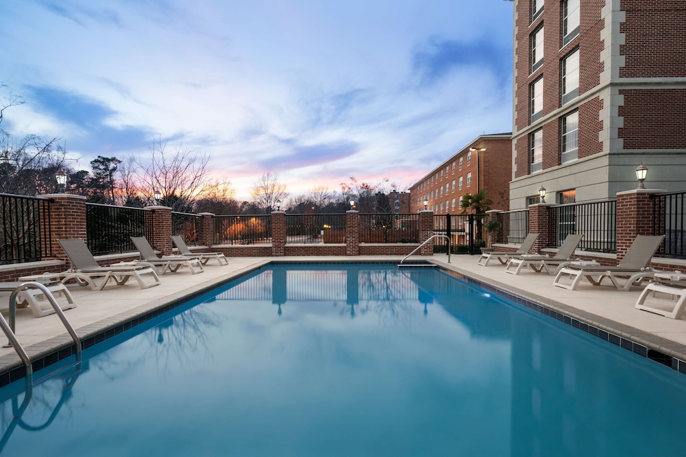 Hampton Inn & Suites Williamsburg Central - photo 20