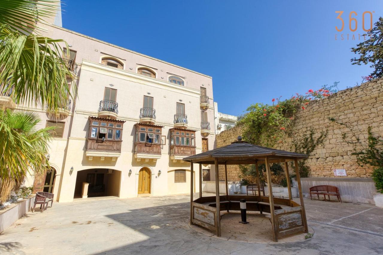 A Beautiful designer 3BR home in St Julians by 360 Estates — 4-Star Luxury Hotel in San Giljan, Malta