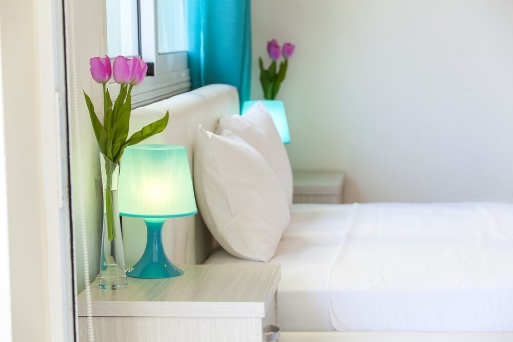 Jasmine Suite 003