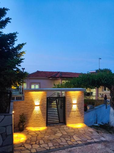 Private Meteora Panorama Garden Villa — 4-Star Luxury Hotel in Kalampaka, Greece