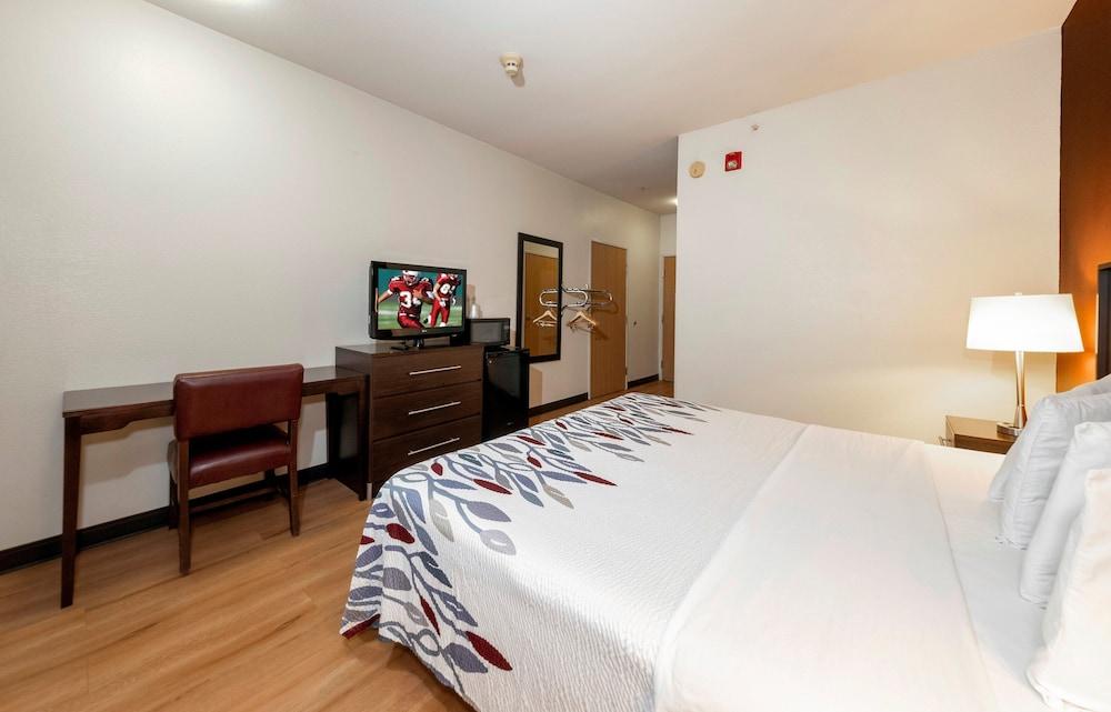 Red Roof Inn St Robert Ft Leonard Wood - photo 12