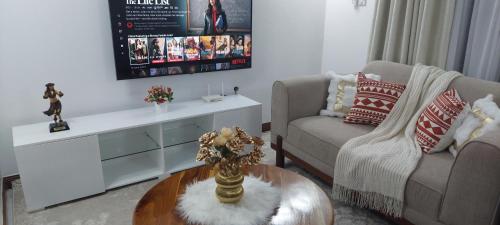 Serene BnB Apt 05 Makongo after Mlimani City — 4-Star Luxury Hotel in Dar Es Salaam, Tanzania