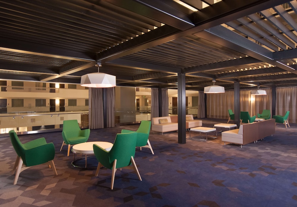 Embassy Suites by Hilton Raleigh Crabtree - photo 6