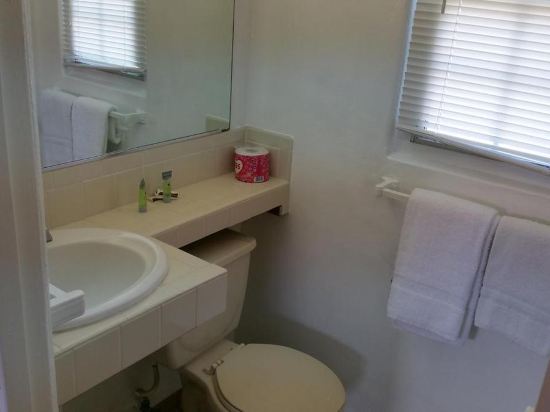 Slumber Motel - photo 16