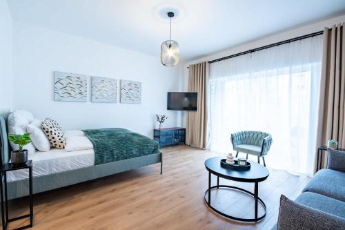 Modern Apartment with Balcony and Parking — 4-Star Luxury Hotel in Budapest, Hungary