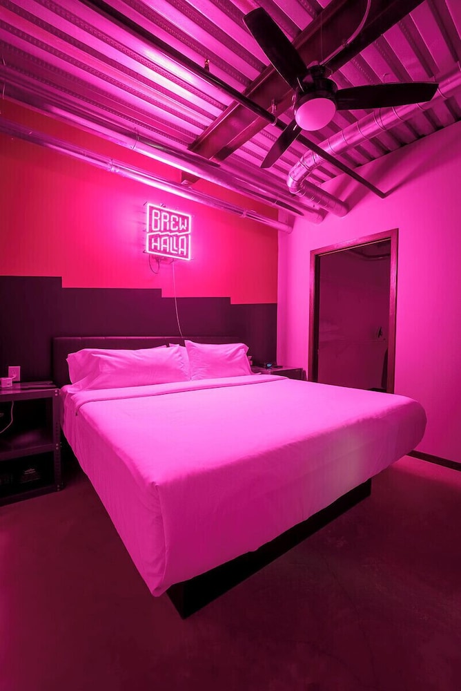 Brewhalla Hotel - photo 25