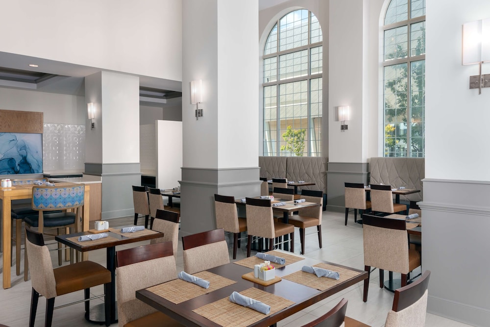 Hilton Garden Inn Charlotte Uptown - photo 28