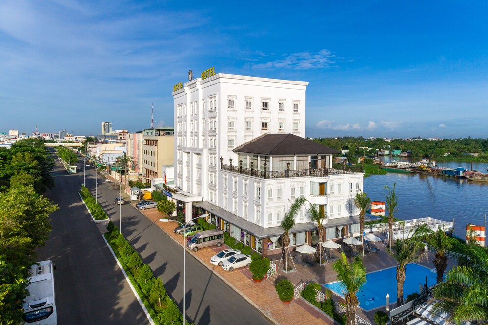 Nesta Hotel — 4-Star Luxury Hotel in Can Tho, Vietnam