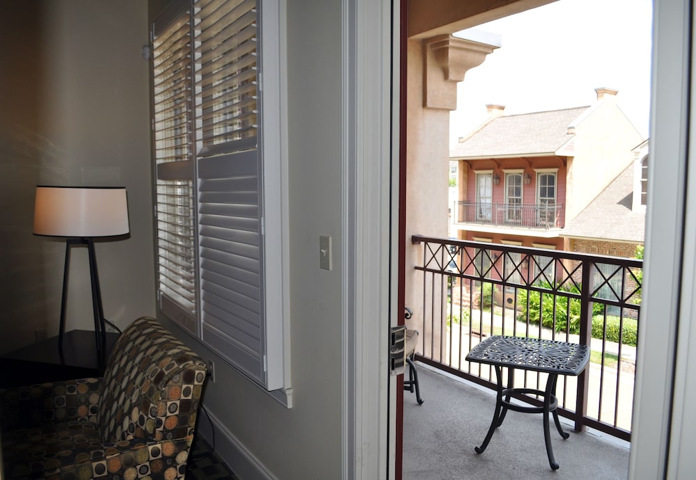 Carriage House Hotel - photo 12