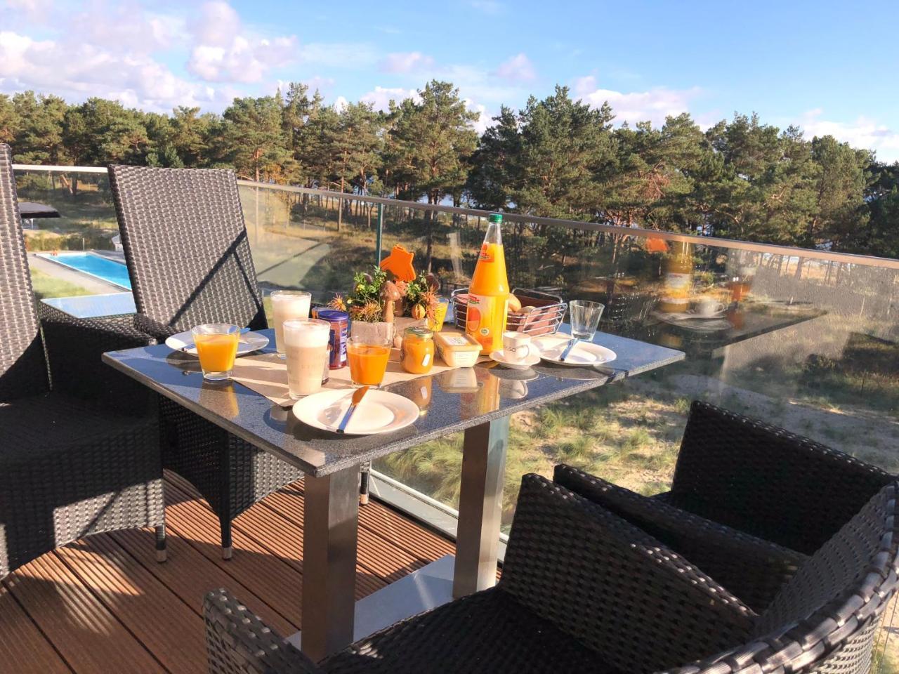 Avella Sundowner mit Meerblick Innenpool und eigener Wallbox — 4-Star Luxury Hotel in Ostseebad Binz, Germany